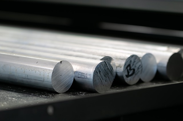 tyčovina ze slitiny hliníku